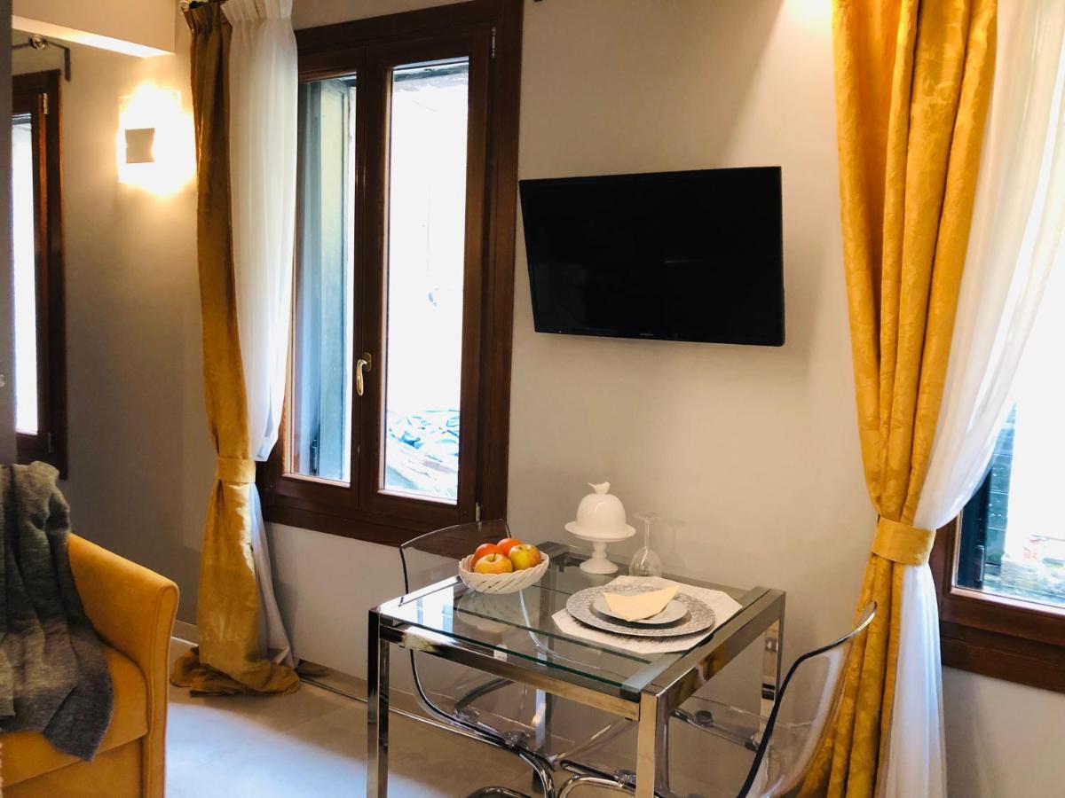 Suite Dream On The River Венеция Екстериор снимка